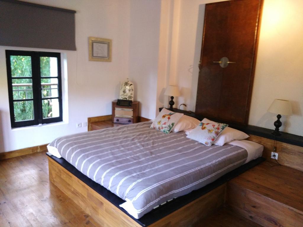 Chambre D'Hotes Le Moulin De Moulis Zewnętrze zdjęcie