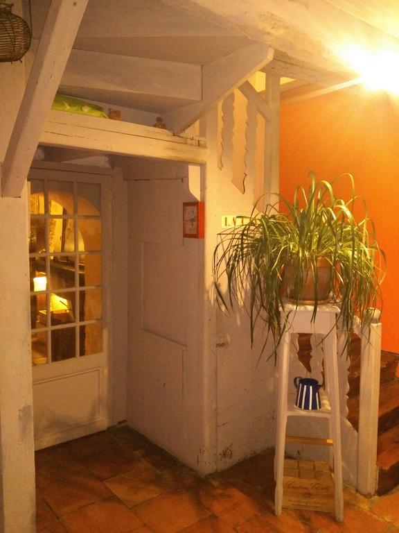 Chambre D'Hotes Le Moulin De Moulis Zewnętrze zdjęcie